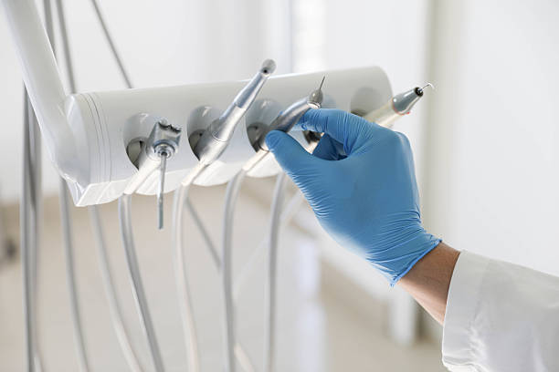 Professional Emergency Dentist technician working in Gadsden, AL